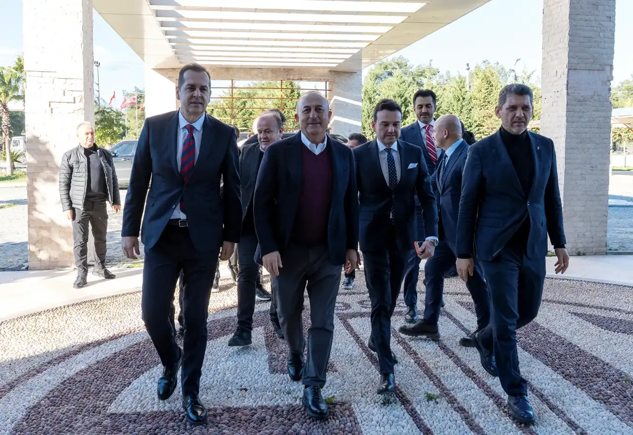 AK Parti Antalya Yönetiminden Antalyaspor’da Kritik Ziyaret! 3